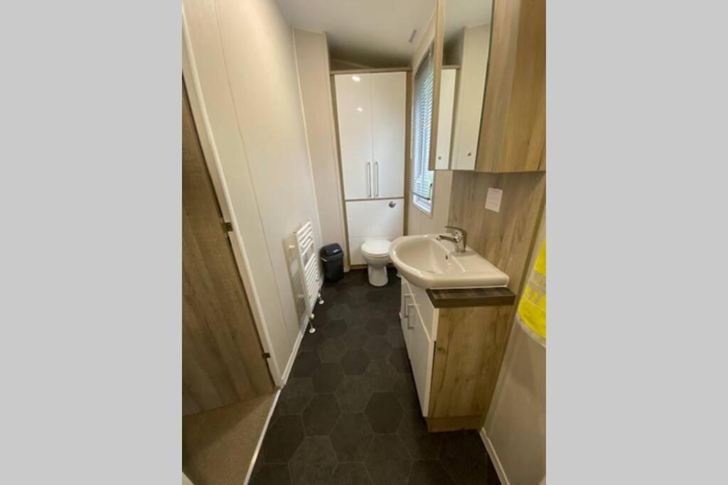 Glade Lodge- North Devon Coast, Bideford Bay Caravan Park Extérieur photo